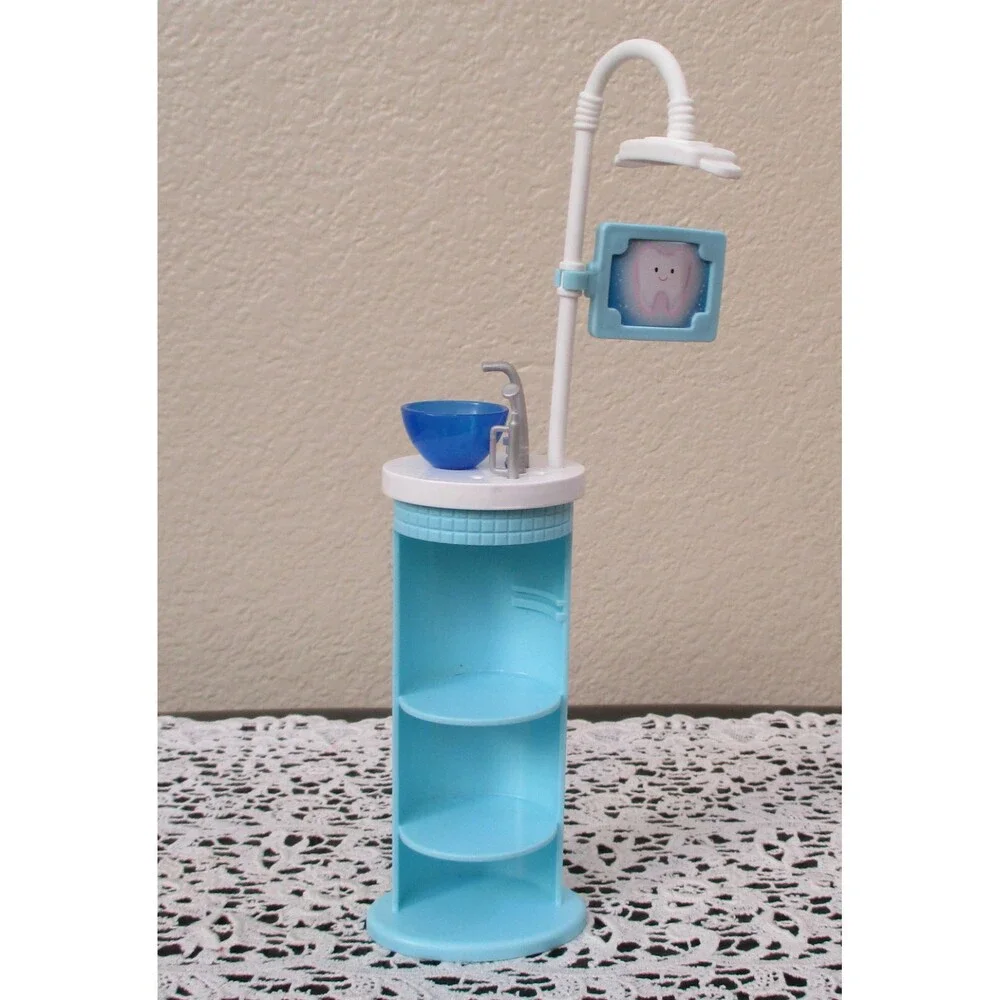 Barbie Dentist Stand 10